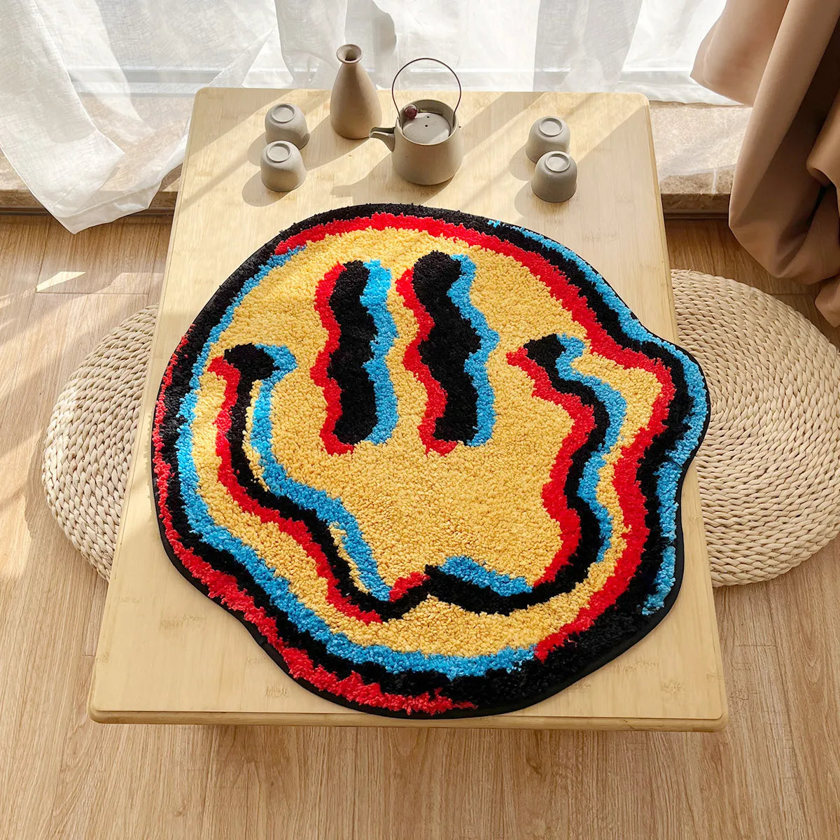 Trippy Smiley Teppich – Einzigartiges Tuft-Design & Rutschfest