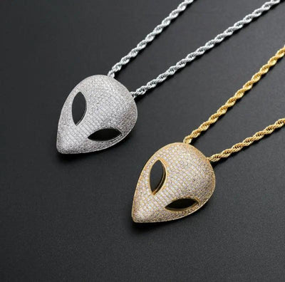 Aliens Trust Halskette von NiZED als Halskette, Streetwear Schmuck und provokantes Accessoire