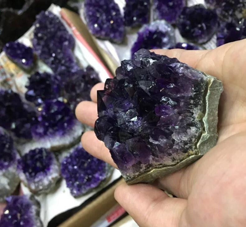 Natürlicher Amethyst-Quarz-Kristall - Dekoration und Energieheilung