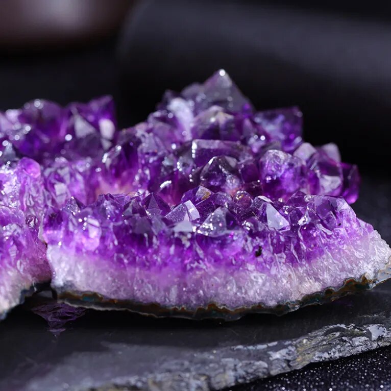 Amethyst-Geode - Natürlicher Quarzstein für Dekoration und Heilung