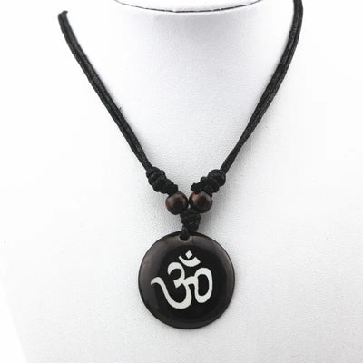 Aum Ohm Halskette von NiZED als Halskette, Streetwear Schmuck und provokantes Accessoire