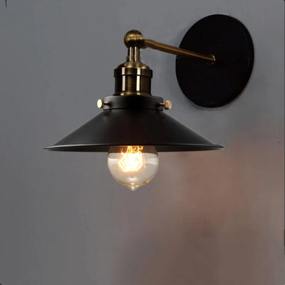 Iron Signal – Industrielle Retro-Wandleuchte