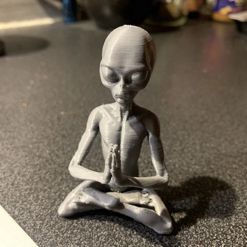 Mystic Alien Sage – Mini Resin Ornament