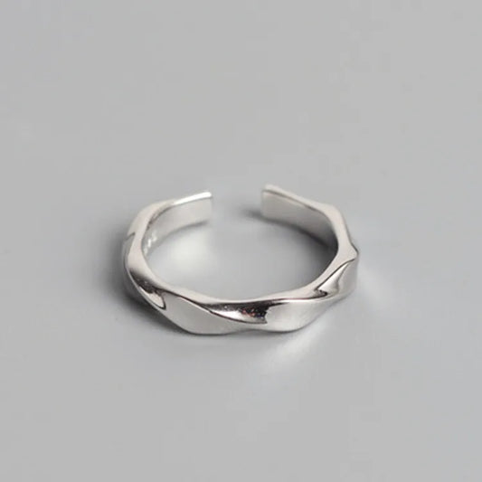 Trendiger Silberfarbener Vintage Ring - Einzigartiges Design