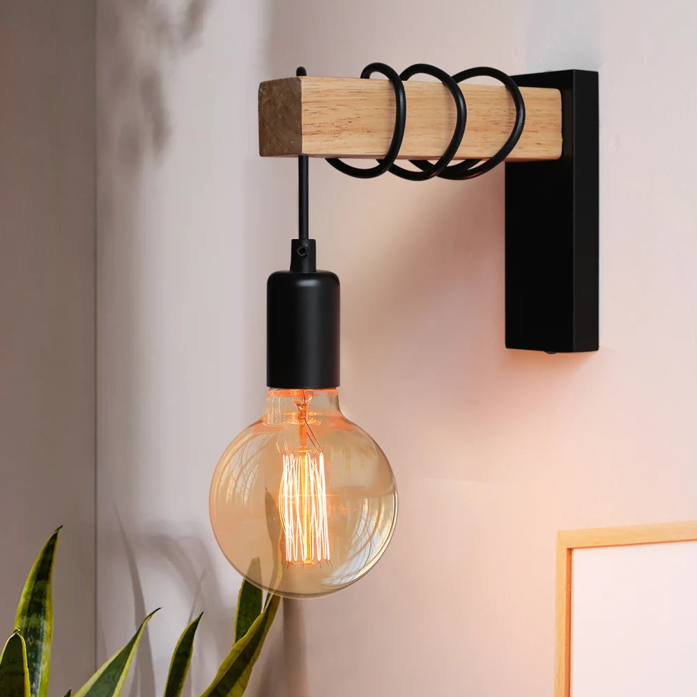 Switch Signal – E27-Wandleuchte aus Holz und Eisen