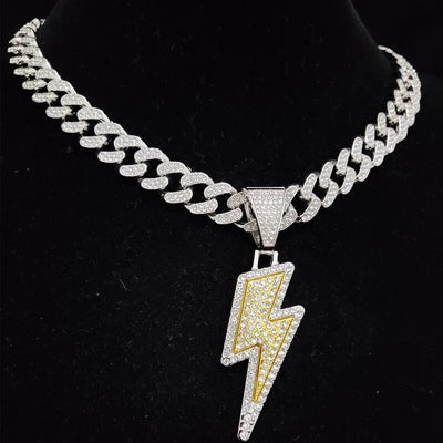 Blitzanhaenger Halskette von NiZED als Halskette, Streetwear Schmuck und provokantes Accessoire