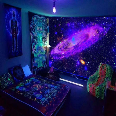 Monero Schwarzlichtposter von NiZED als Schwarzlicht Poster und Blacklight Wanddeko