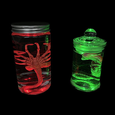 Alien Glow von NiZED als trippy Poster und psychedelische Wanddeko