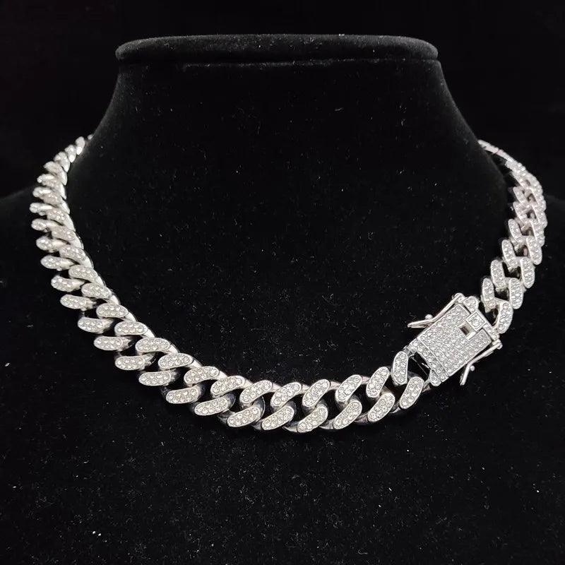 Haifischanhänger - Hip-Hop-Flair mit glitzernden Kristallen und Miami-Cuban-Kette