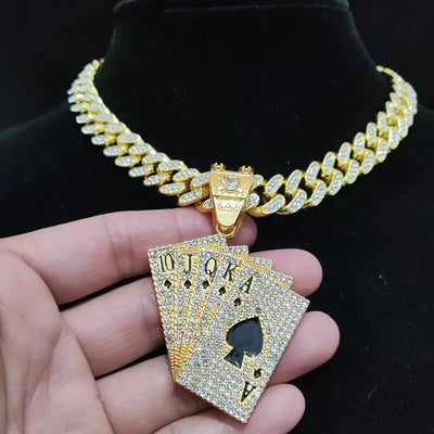 Spielkartenanhaenger Halskette von NiZED als Halskette, Streetwear Schmuck und provokantes Accessoire