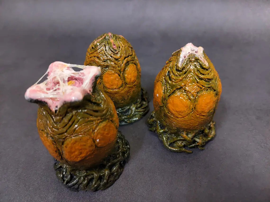 Xenomorph Egg Vessel – Movie Prop