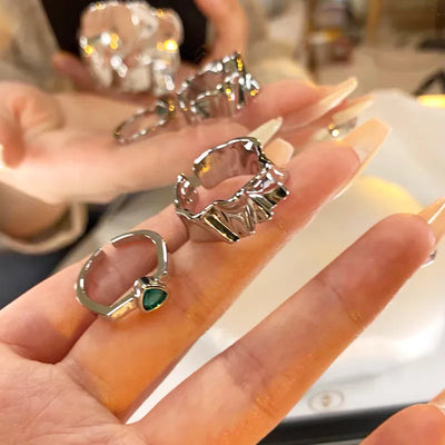 Trendiger Silberfarbener Ring von NiZED als Ring, Streetwear Schmuck und provokantes Accessoire Ansicht 10