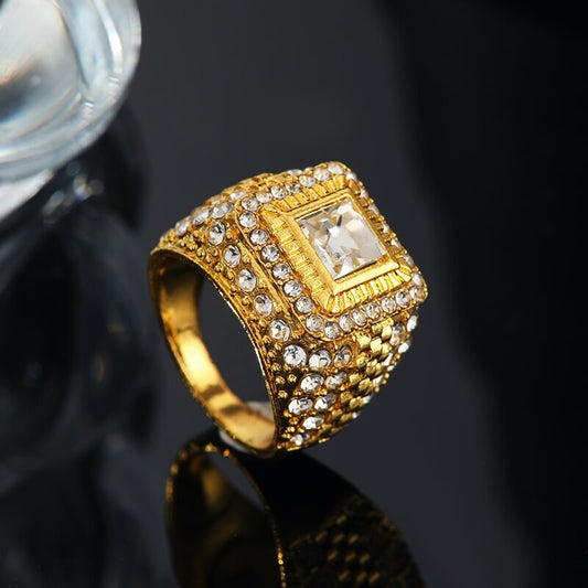 Goldfarbener Ring für Herren - Handgemachtes Design mit Glassteinen