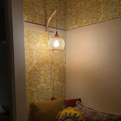 RATTAN SIGNAL – E27-WANDLEUCHTE AUS BAMBUSGEFLECHT