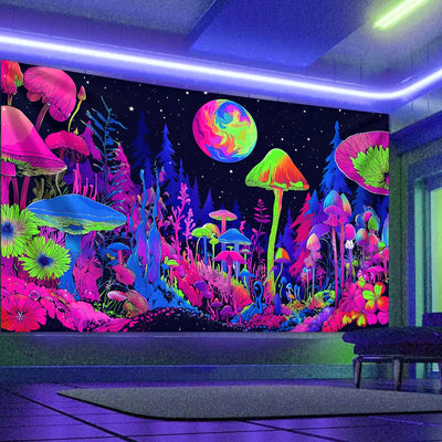 Mushroom Moon UV Schwarzlicht-Wandteppich