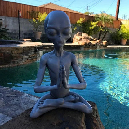 Mystic Alien Sage – Mini Resin Ornament