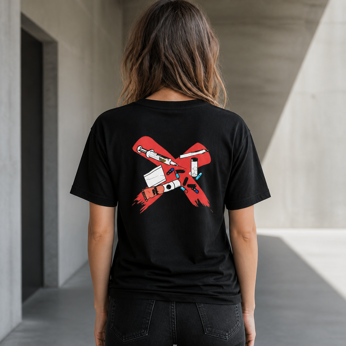 All Drugs Graphic T-Shirt Damen Rückenansicht – KI-generierte Darstellung