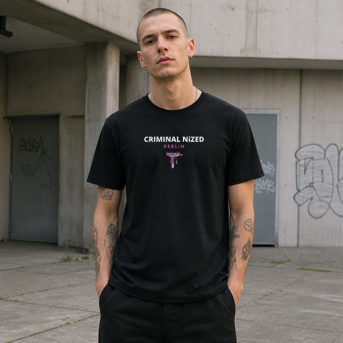 Berlin Graphic T-Shirt Herren Frontansicht – KI-generierte Darstellung