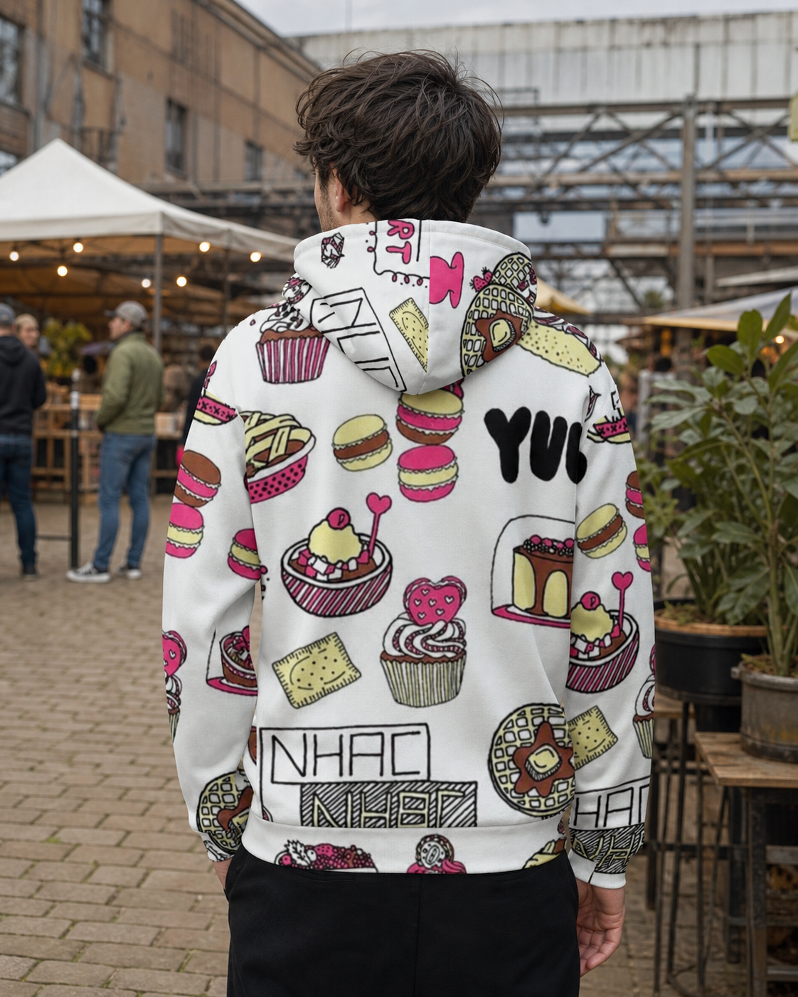 Cakez Graphic Hoodie Alloverprint an männlichem Model, Rückansicht – KI-generierte Darstellung