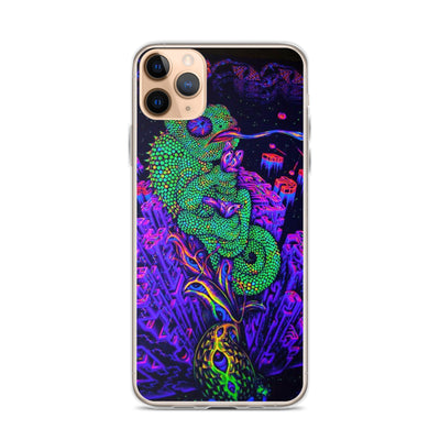 Chameleon iPhone Handyhülle von NiZED als Handyhuelle, Streetwear Accessoire und Geschenkidee