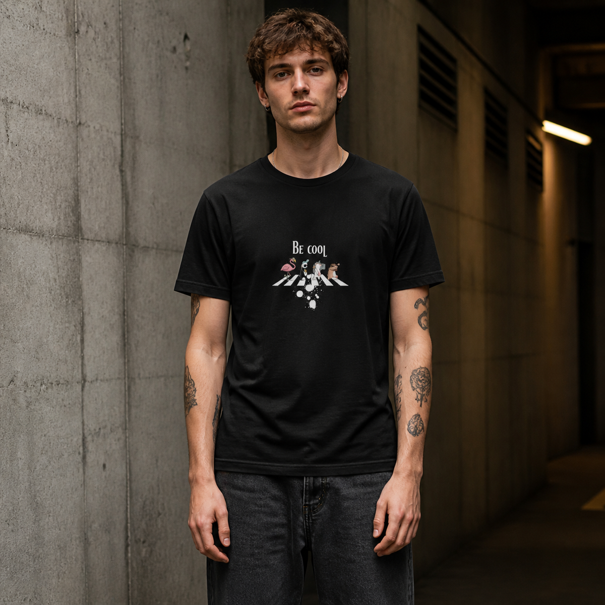 Cool Graphic T-Shirt Herrenmodel Vorderansicht – KI-generierte Darstellung