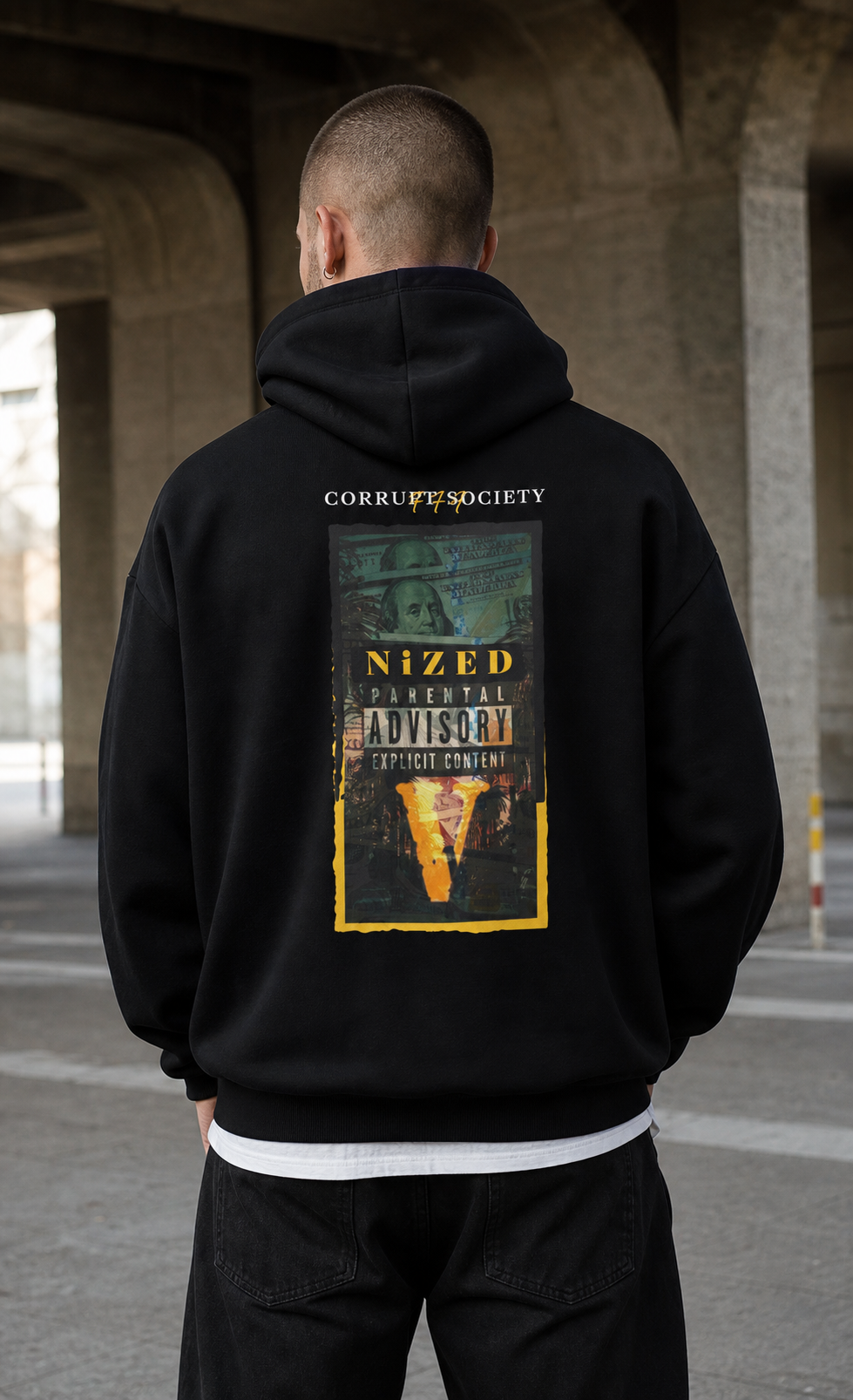 Corrupt Society Hoodie am männlichen Model mit originalgetreuem Backprint – KI-generierte Darstellung