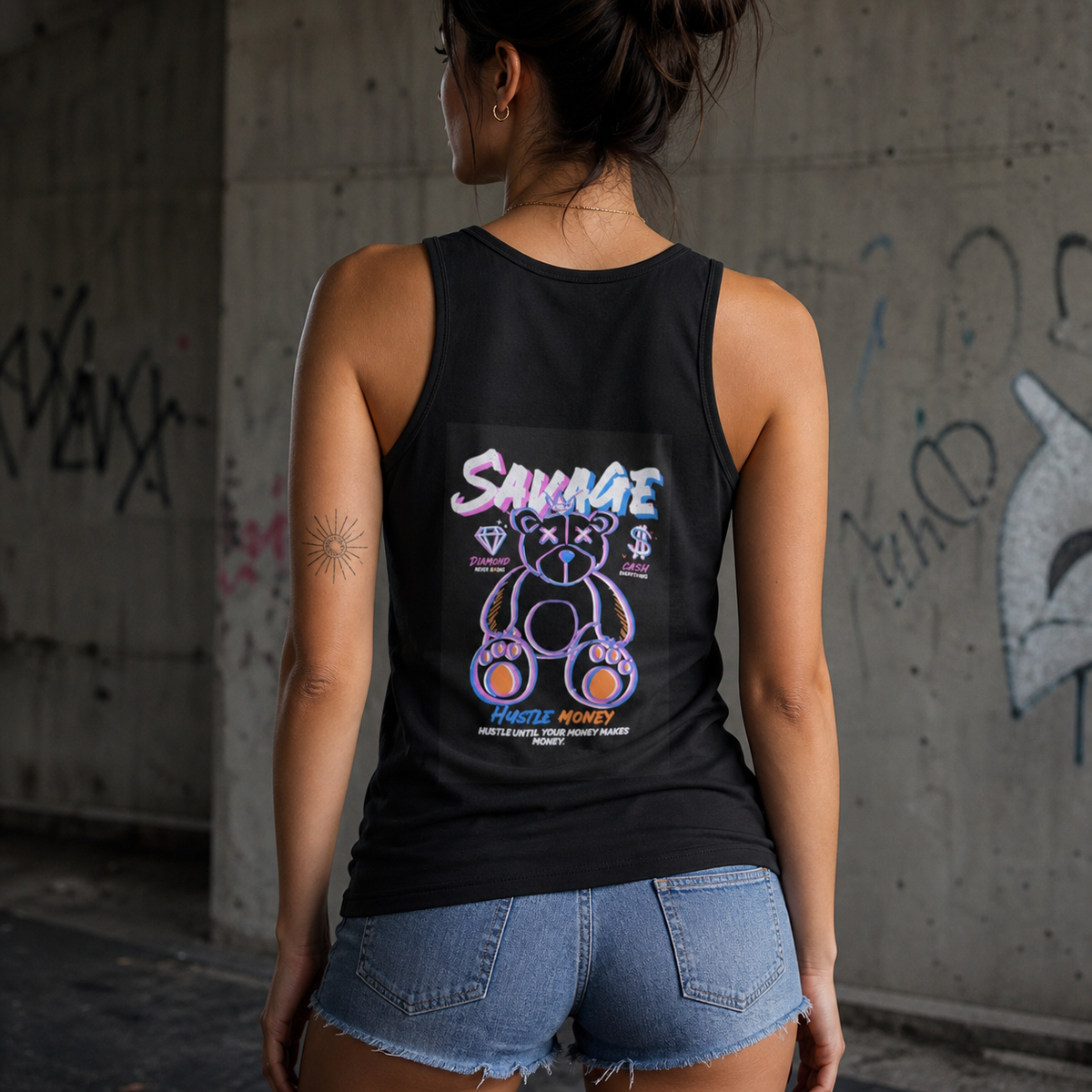 Hustle Money Tank Top Modellansicht - KI-generierte Darstellung