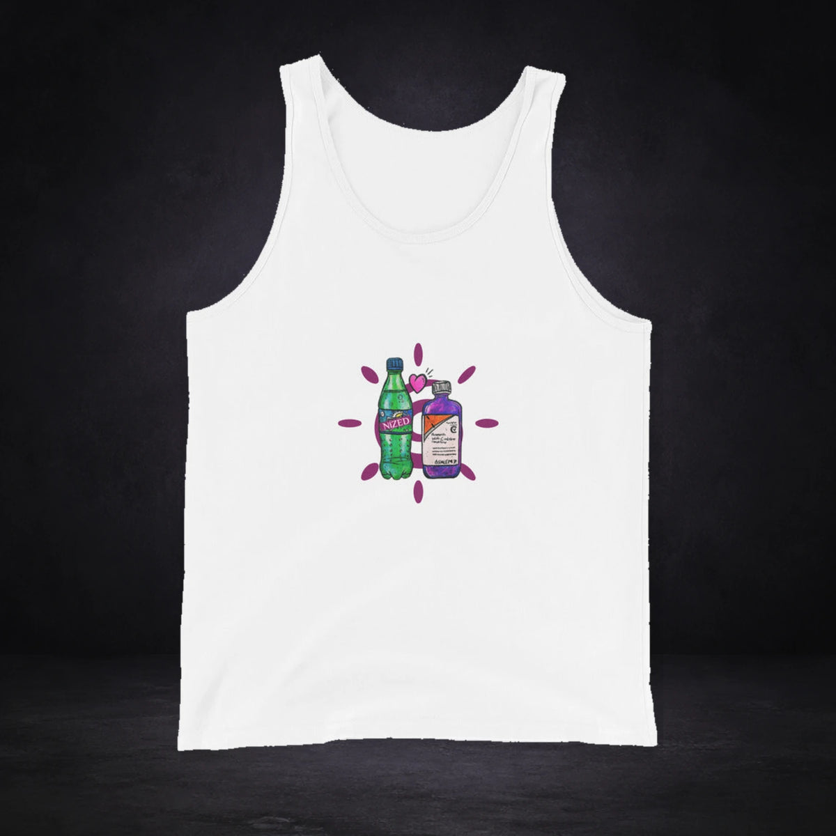 Codein Spirit Tank Top von NiZED, Vorderansicht mit Designprint vor dunklem Betonhintergrund