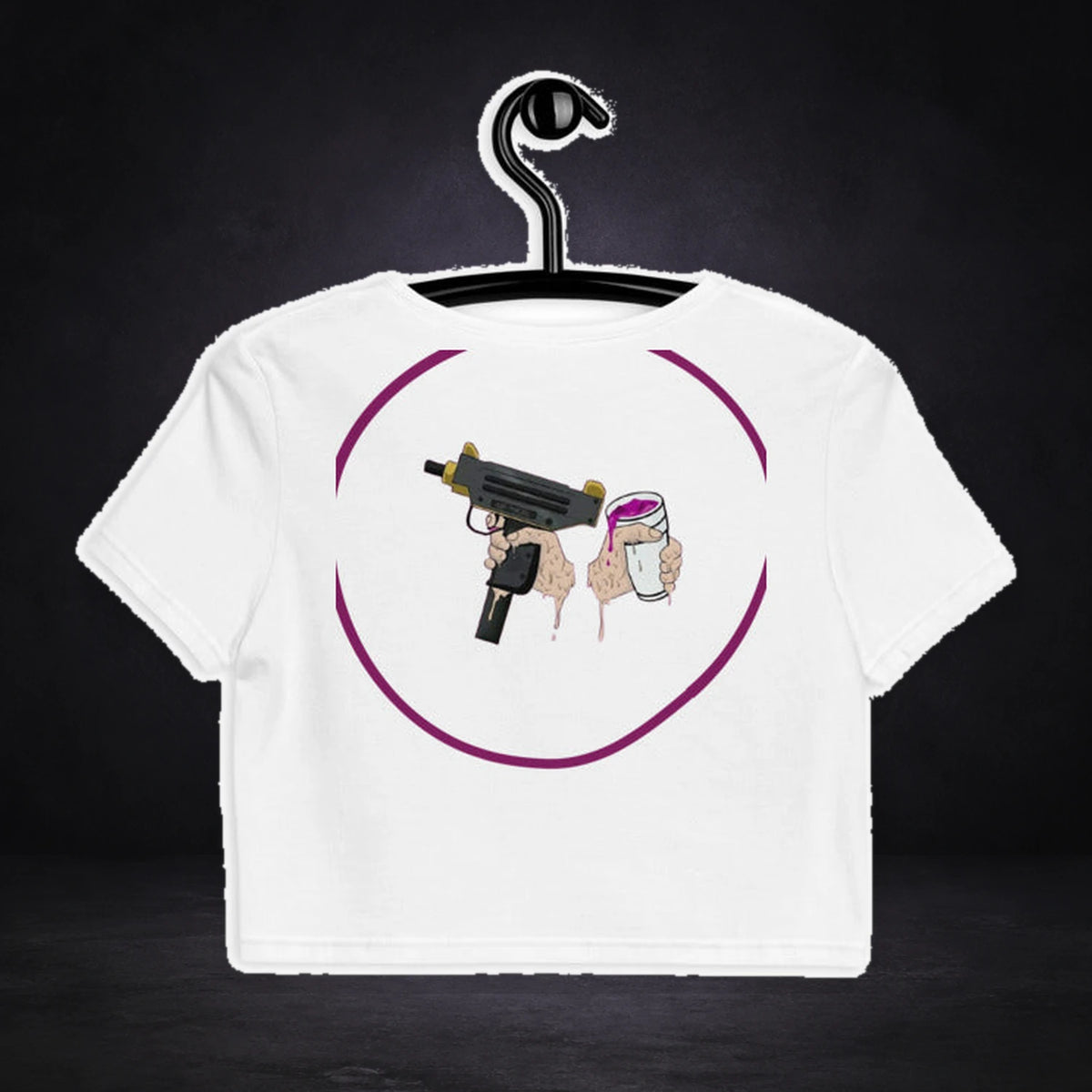Amsterdam Crop Top von NiZED, Rückansicht mit Designprint vor dunklem Betonhintergrund