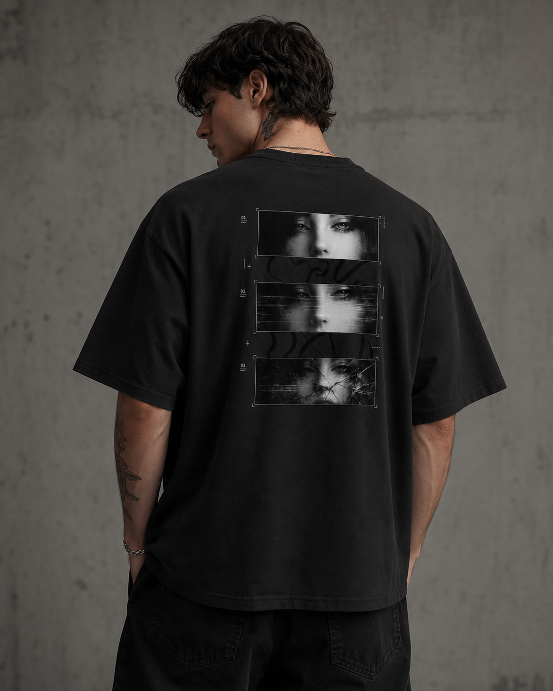 MIRROR CHECK Oversized T-Shirt an maennlichem Model als NiZED Fit Check – KI-generierte Darstellung