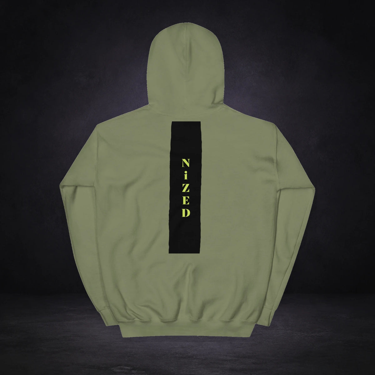 Illusion Graphic Hoodie von NiZED, Rückansicht mit Designprint vor dunklem Betonhintergrund