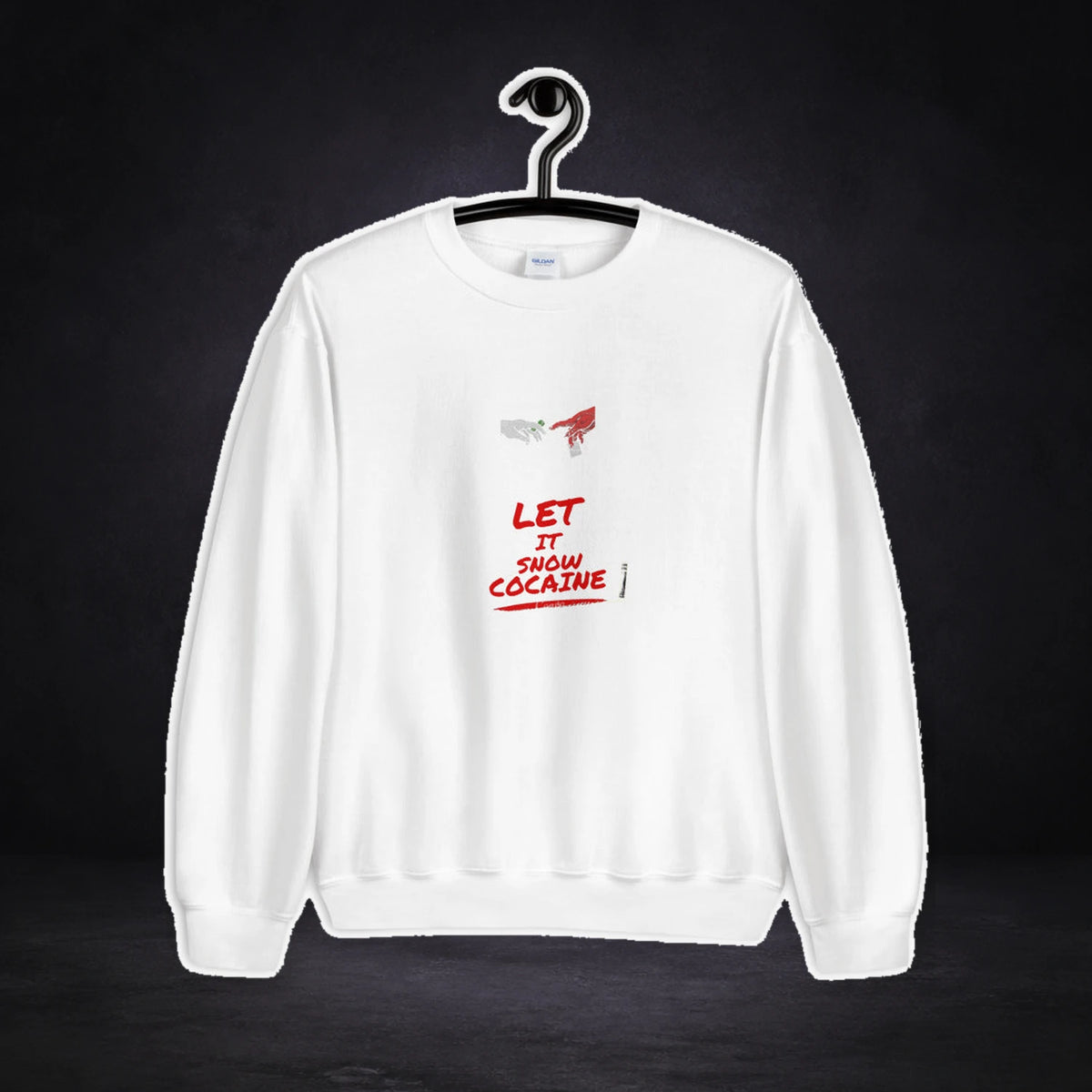 Let It Snow Party Sweater von NiZED, Vorderansicht mit Designprint vor dunklem Betonhintergrund
