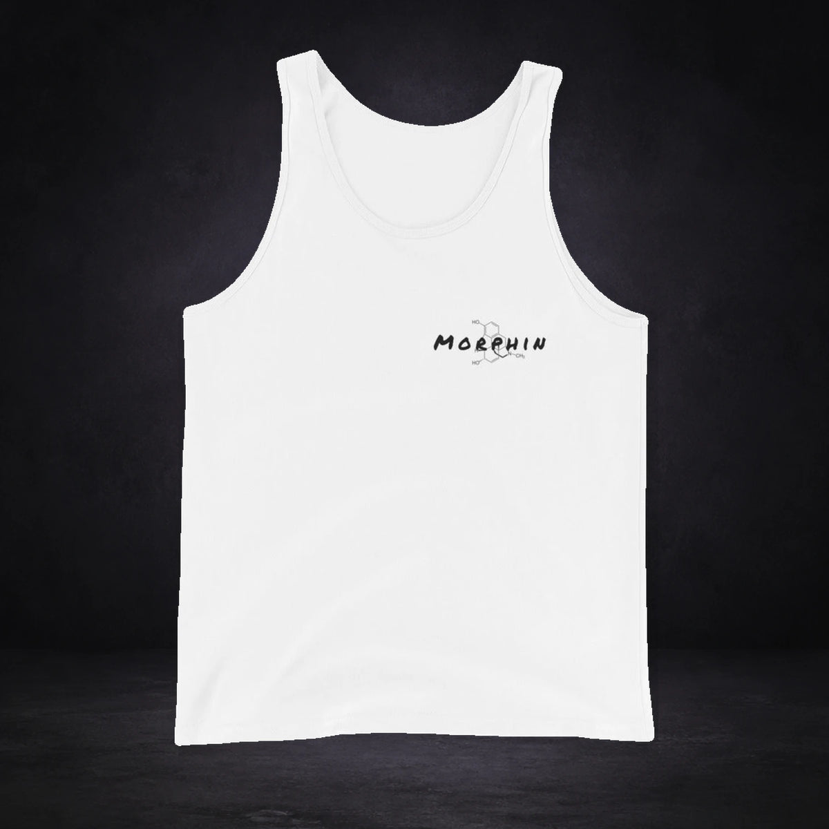 Morphin Tank Top von NiZED, Vorderansicht mit Designprint vor dunklem Betonhintergrund