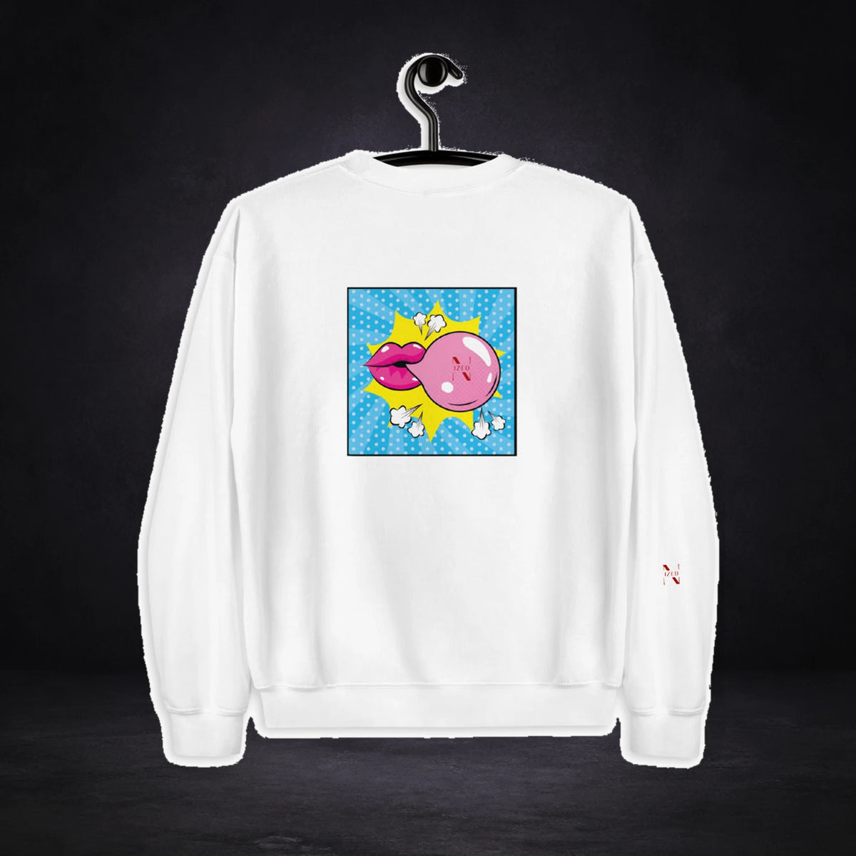 Bubble Graphic Sweater von NiZED, Rückansicht mit Designprint vor dunklem Betonhintergrund