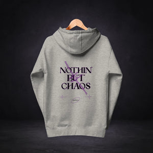 Nothing But Chaos Hoodie von NiZED, Rückansicht mit Designprint vor dunklem Betonhintergrund