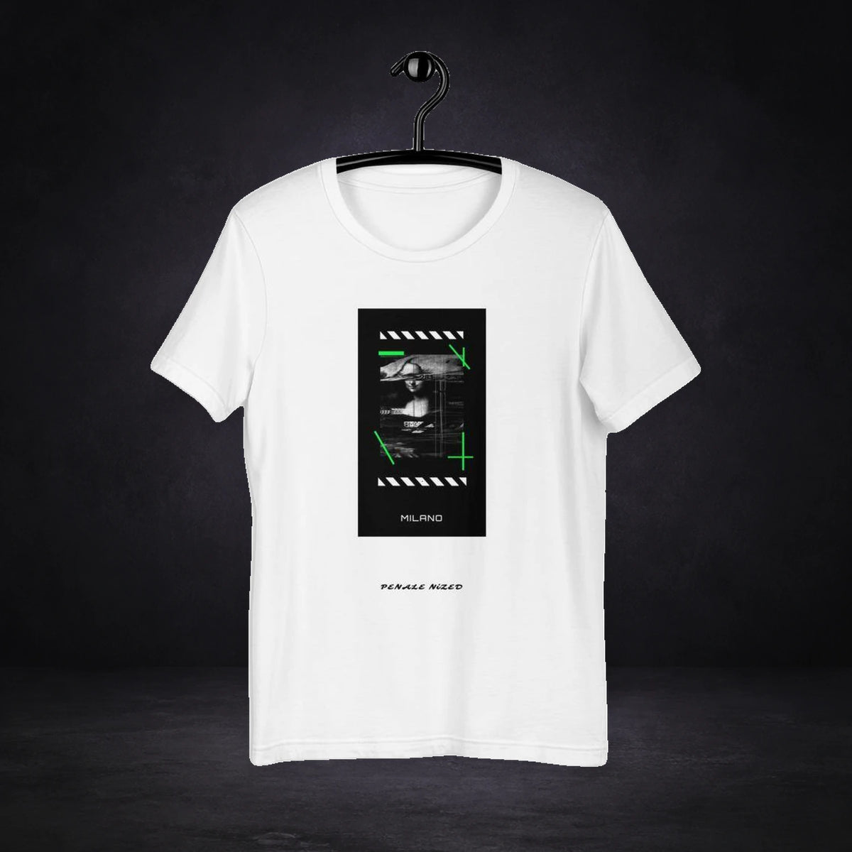 Penale Italia Tshirt von NiZED, Vorderansicht mit Designprint vor dunklem Betonhintergrund