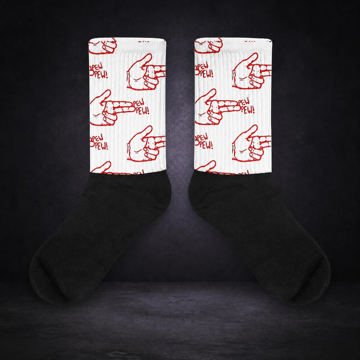 Pew Pew Socken von NiZED im dunklen Betonraum – sauberes Kollektionscover