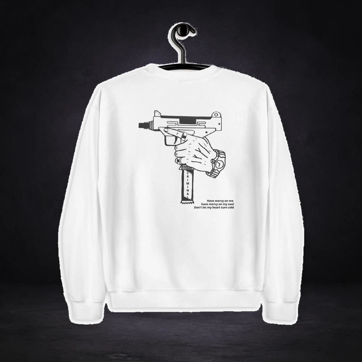 Pop Smoke Sweater von NiZED, Rückansicht mit Designprint vor dunklem Betonhintergrund