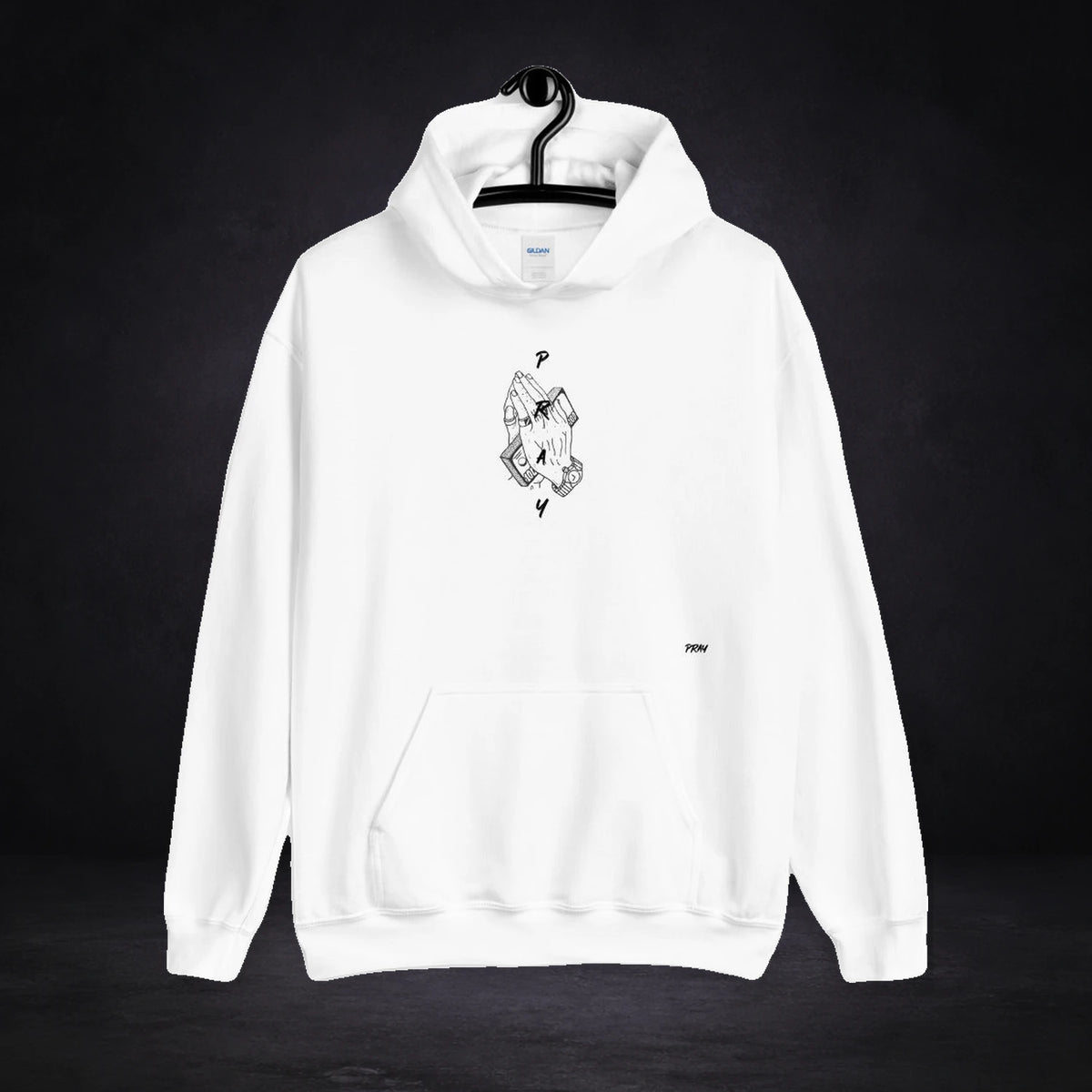 Pray Graphic Hoodie von NiZED, Vorderansicht mit Designprint vor dunklem Betonhintergrund