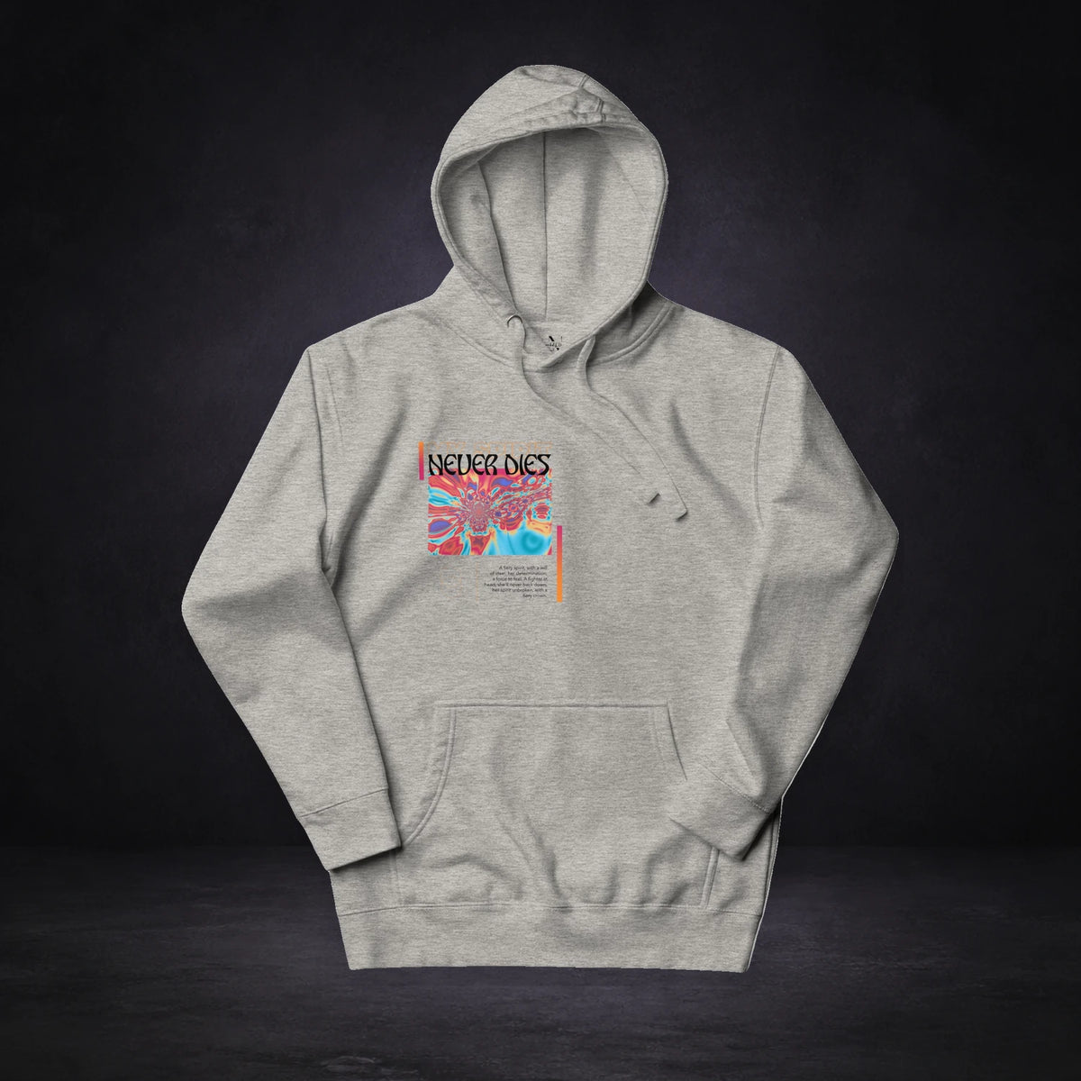 Spirit Never Die Hoodie von NiZED, Vorderansicht mit Designprint vor dunklem Betonhintergrund