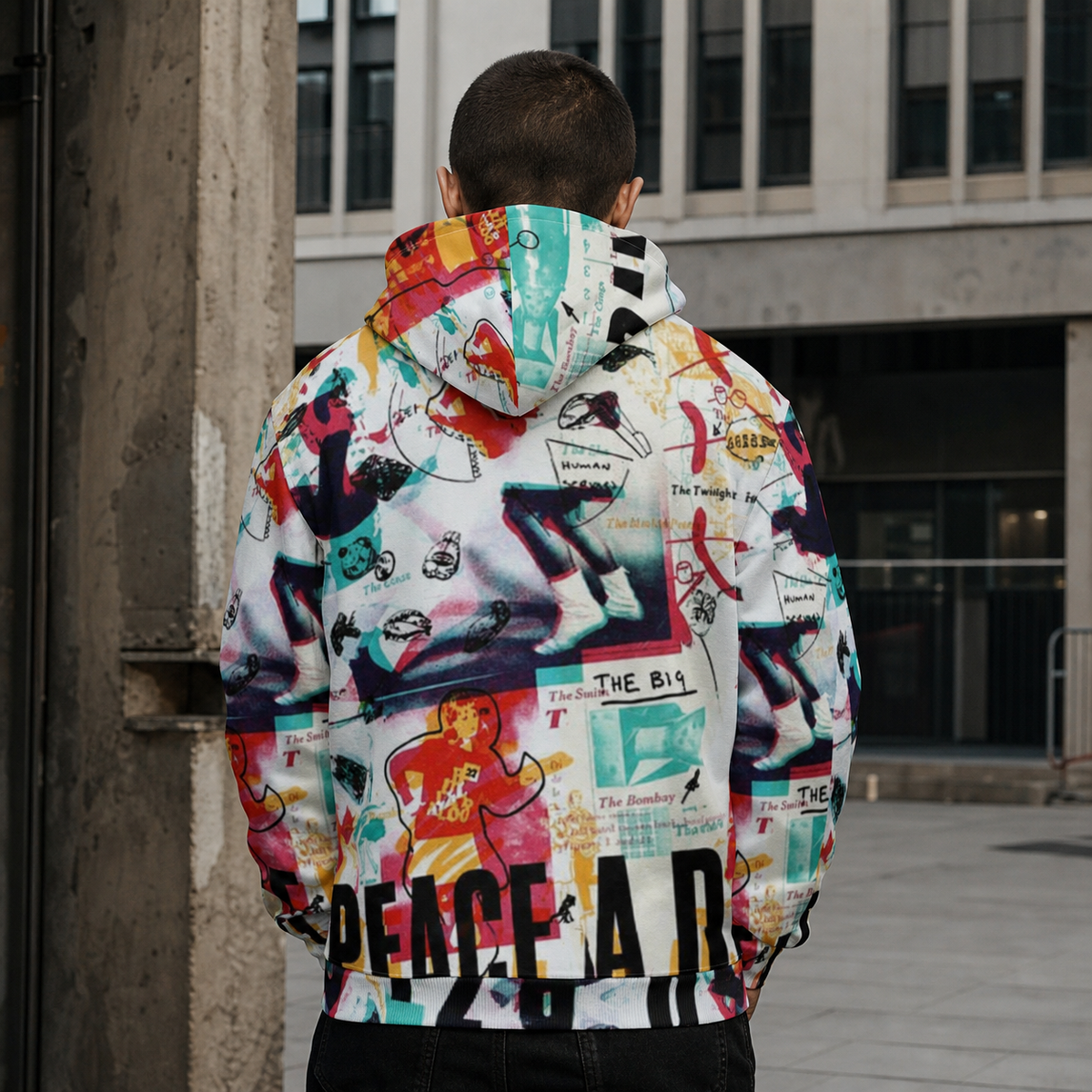 Peac3 Graphic Hoodie Herren Rückenansicht mit farbigem Alloverprint – KI-generierte Darstellung