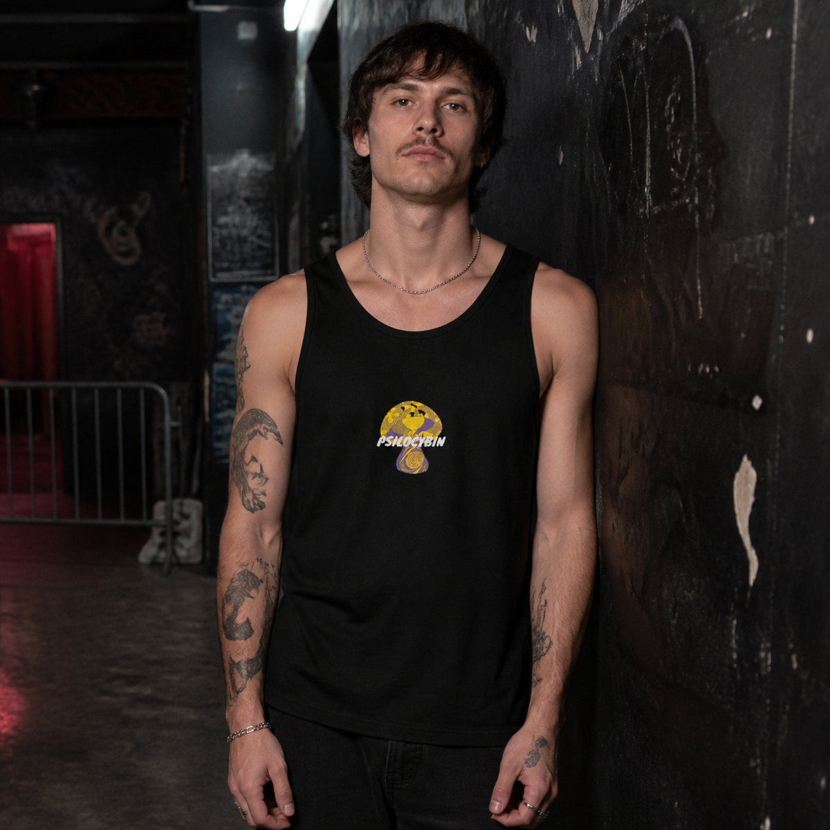 Psilocybin Tank Top Herren Modellansicht - KI-generierte Darstellung