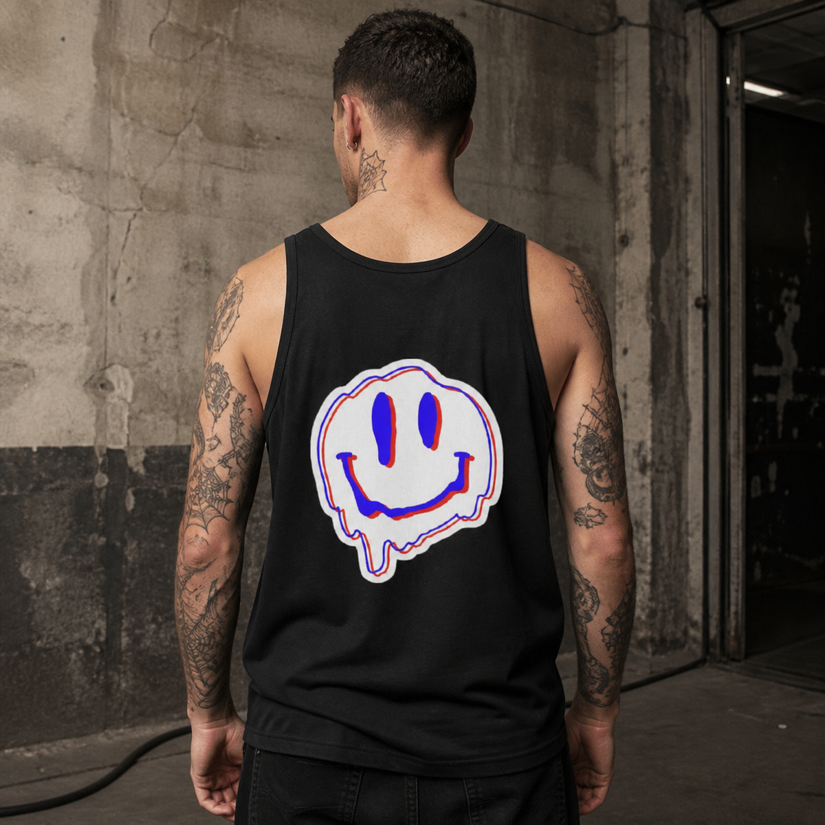 Rave Tank-Top Design - männliches Model, Rückansicht - KI-generierte Darstellung