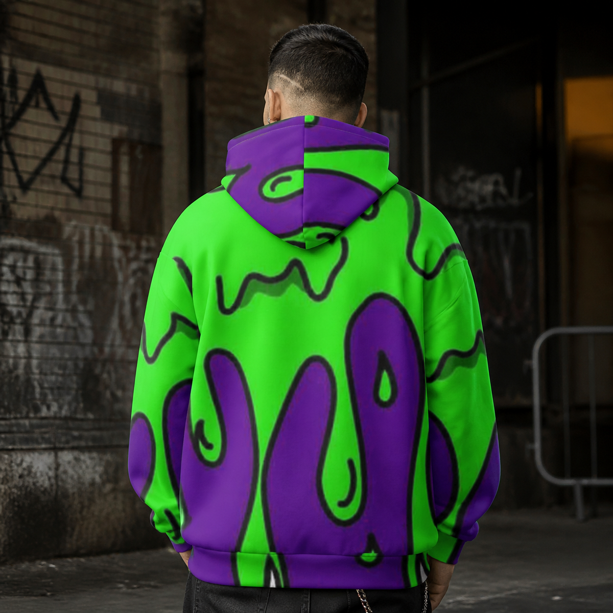 Rick Morty Graphic Allover Hoodie Herren Model Rückansicht Berlin – KI-generierte Darstellung