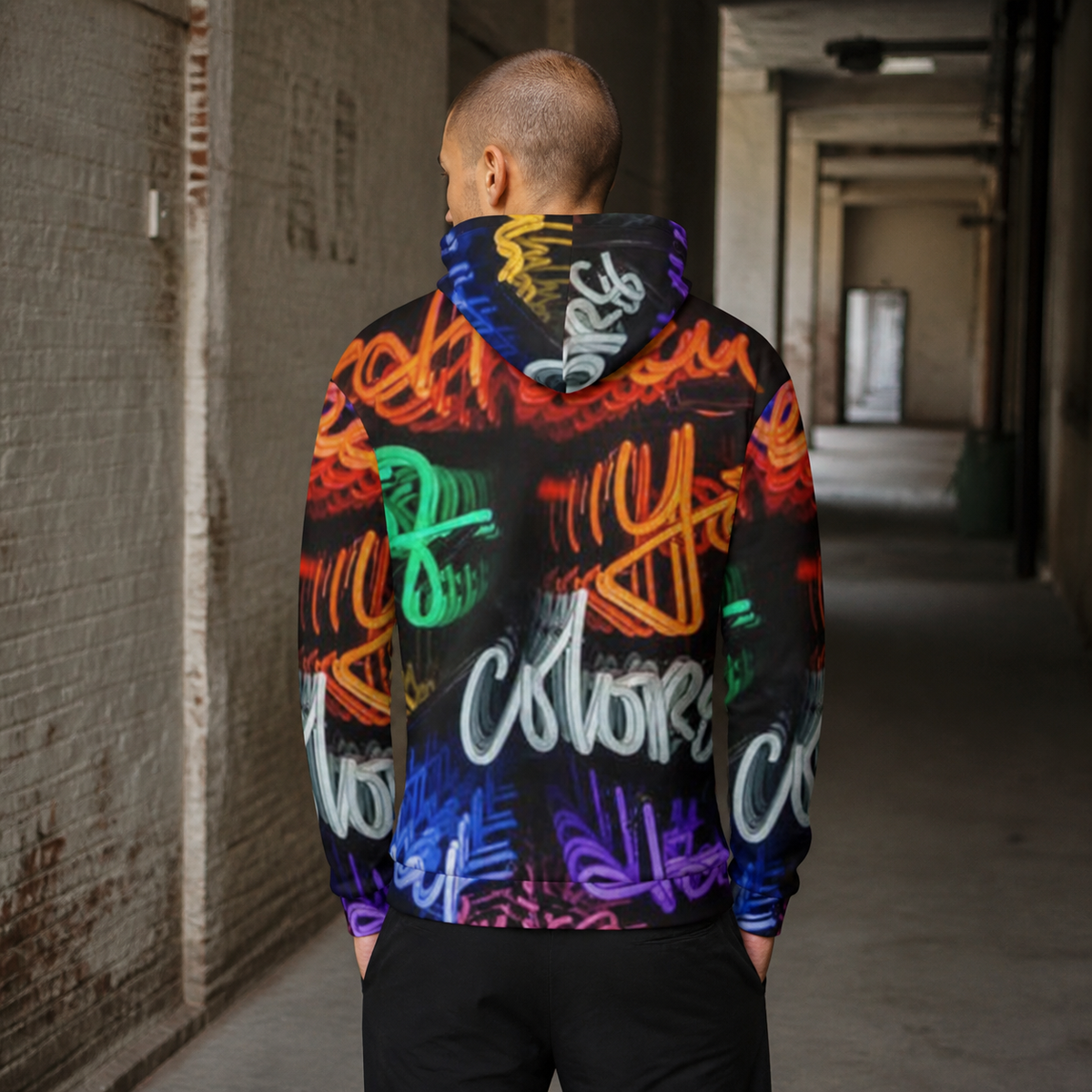 Suis Graphic Hoodie Herren Modell Rückenansicht – KI-generierte Darstellung