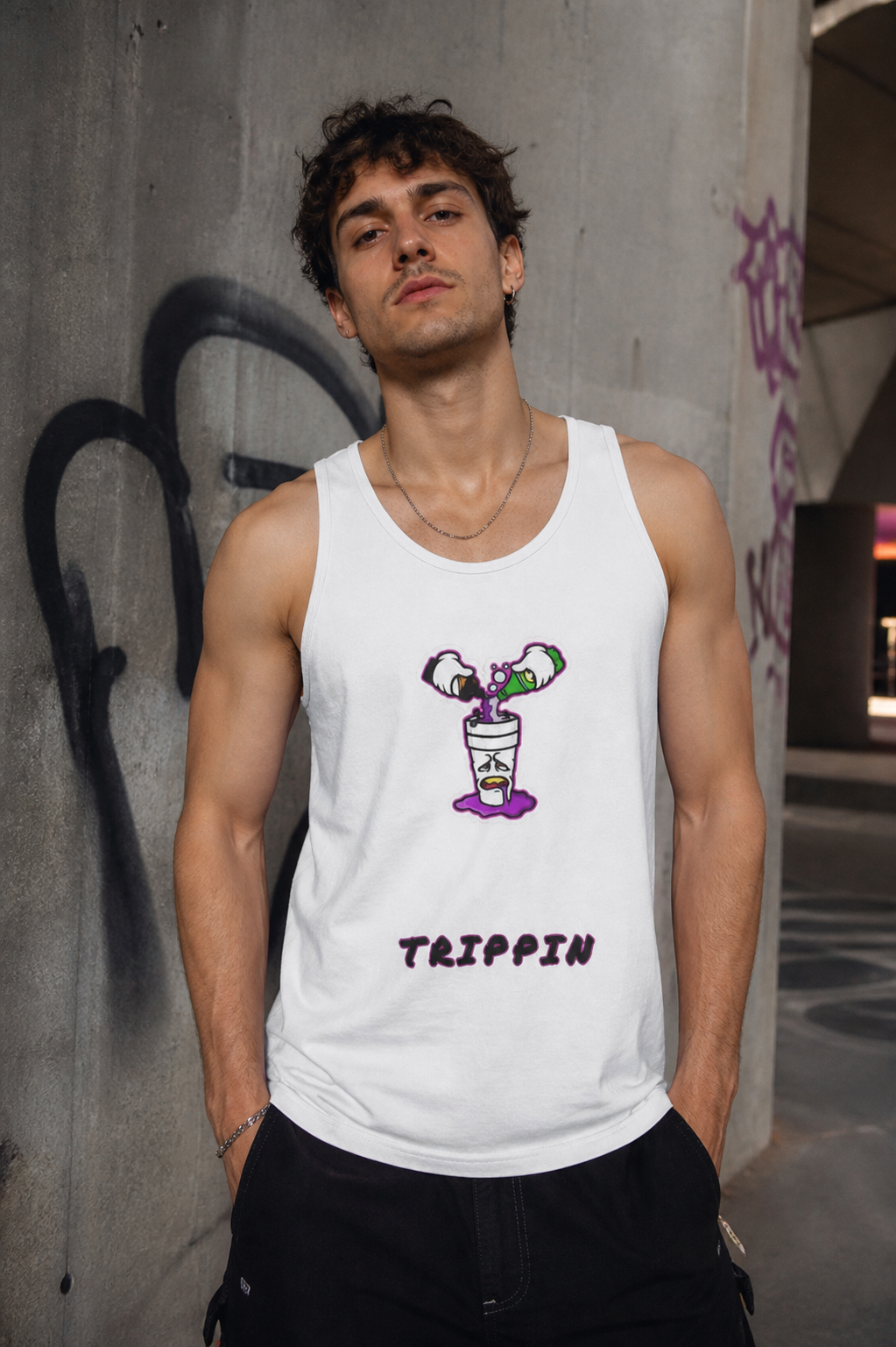 Trippin Tonic Tank Top von NiZED am männlichen Model - KI-generierte Darstellung