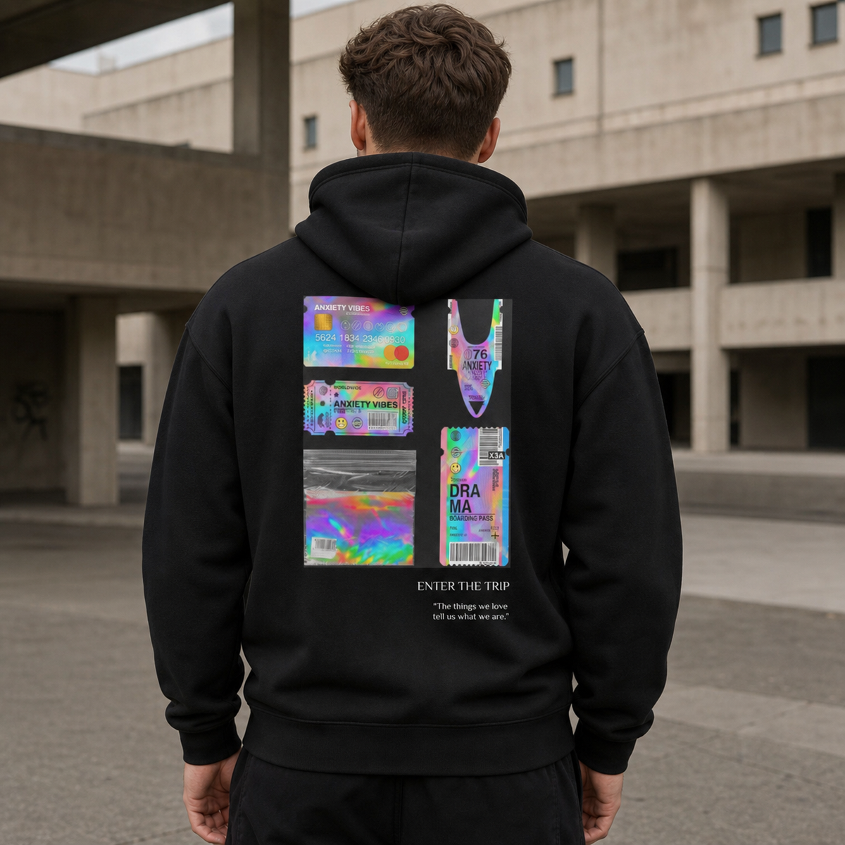 Trippy Advisor Hoodie an männlichem Model, Rückenansicht – KI-generierte Darstellung