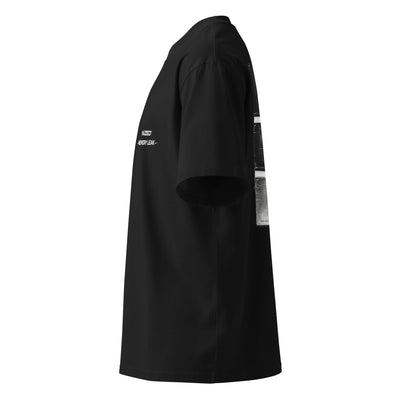 MEMORY LEAK Oversized T-Shirt von NiZED, Schwarz, Seitenansicht – lockere Oversized-Passform mit gesenkten Schultern