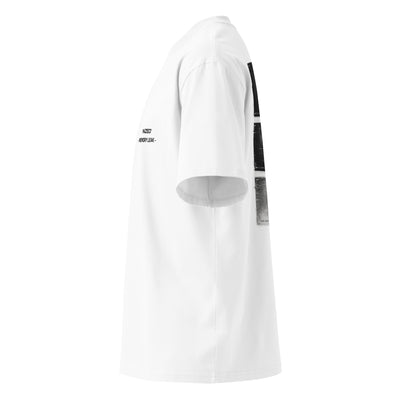 MEMORY LEAK Oversized T-Shirt von NiZED, Weiß, Seitenansicht – lockere Oversized-Passform mit gesenkten Schultern