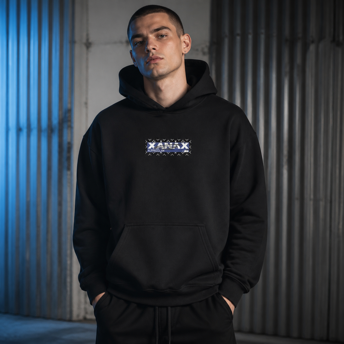 Xanax Alprazolam Hoodie Herren Modell Frontansicht – KI-generierte Darstellung